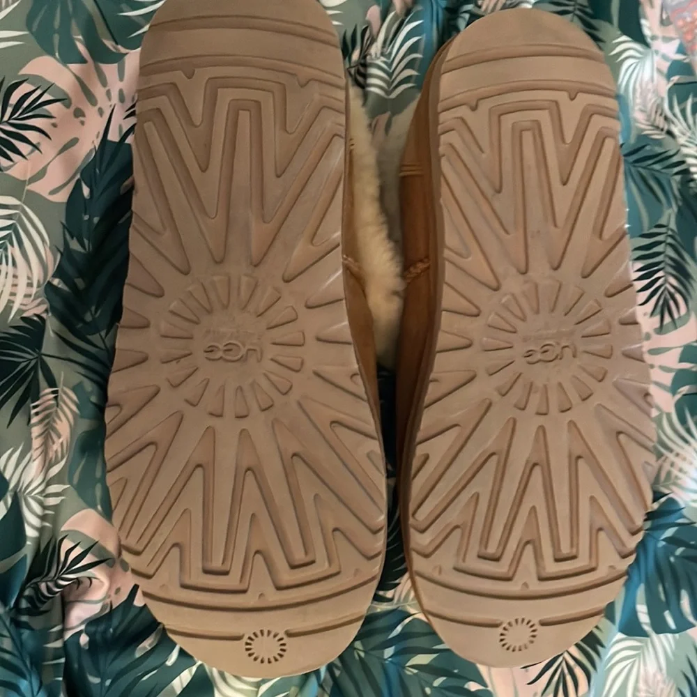 Ugg Shearling Shoes Chestnut 8 EUC msrp $140 - Picture 5 of 6